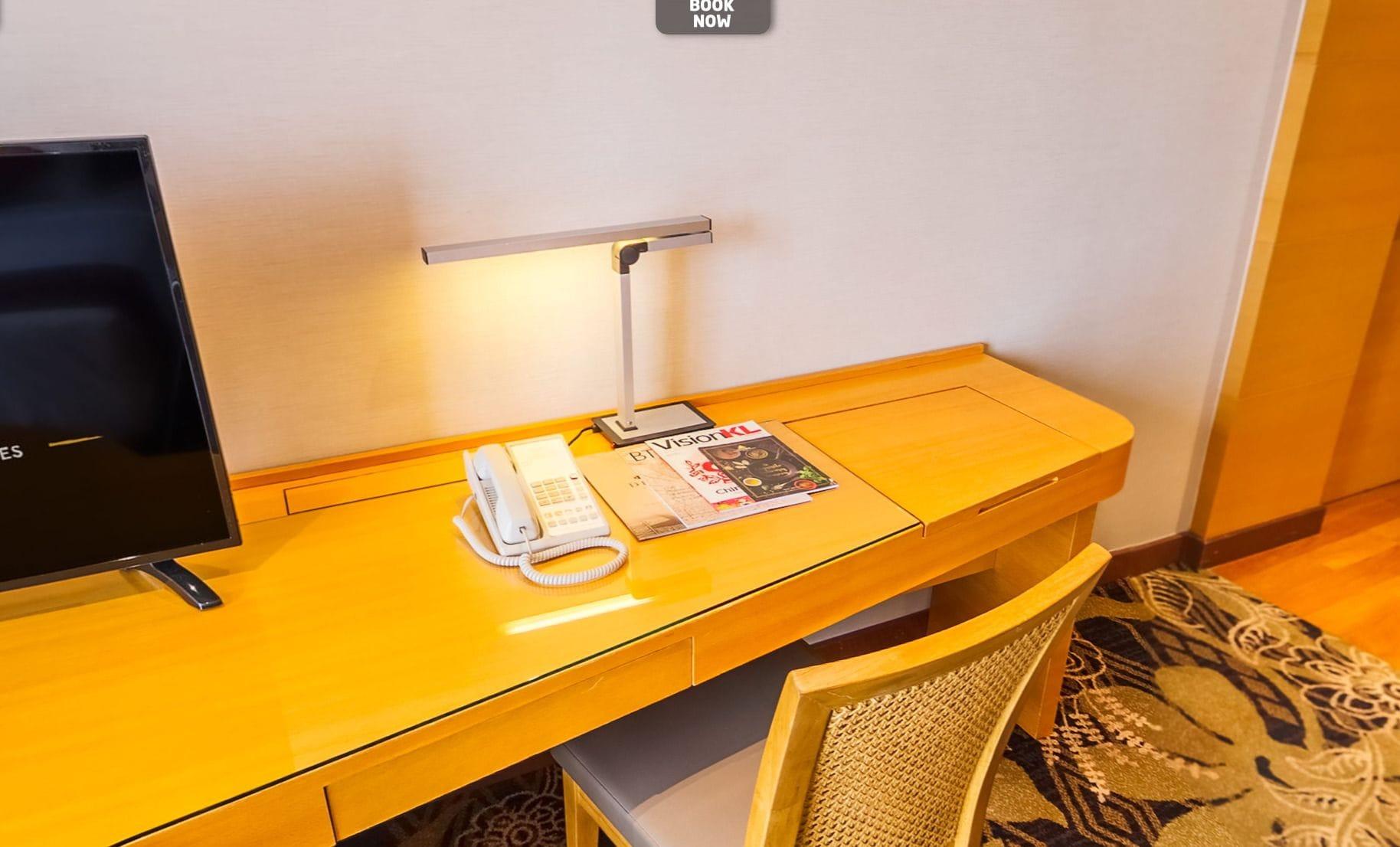 St Giles Gardens Hotel Kuala Lumpur Exterior foto A desk lamp