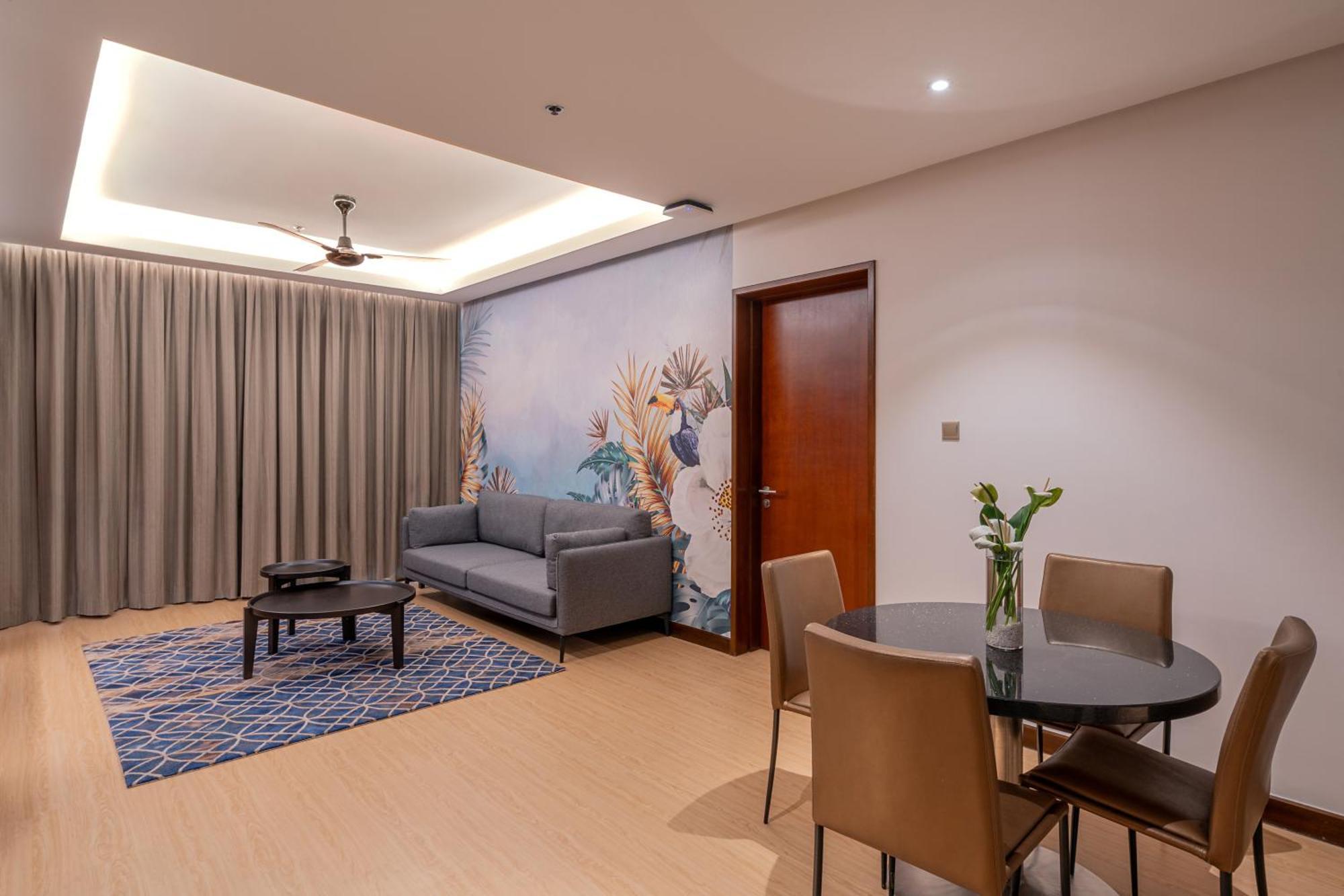 St Giles Gardens Hotel Kuala Lumpur Exterior foto A living room in a condominium